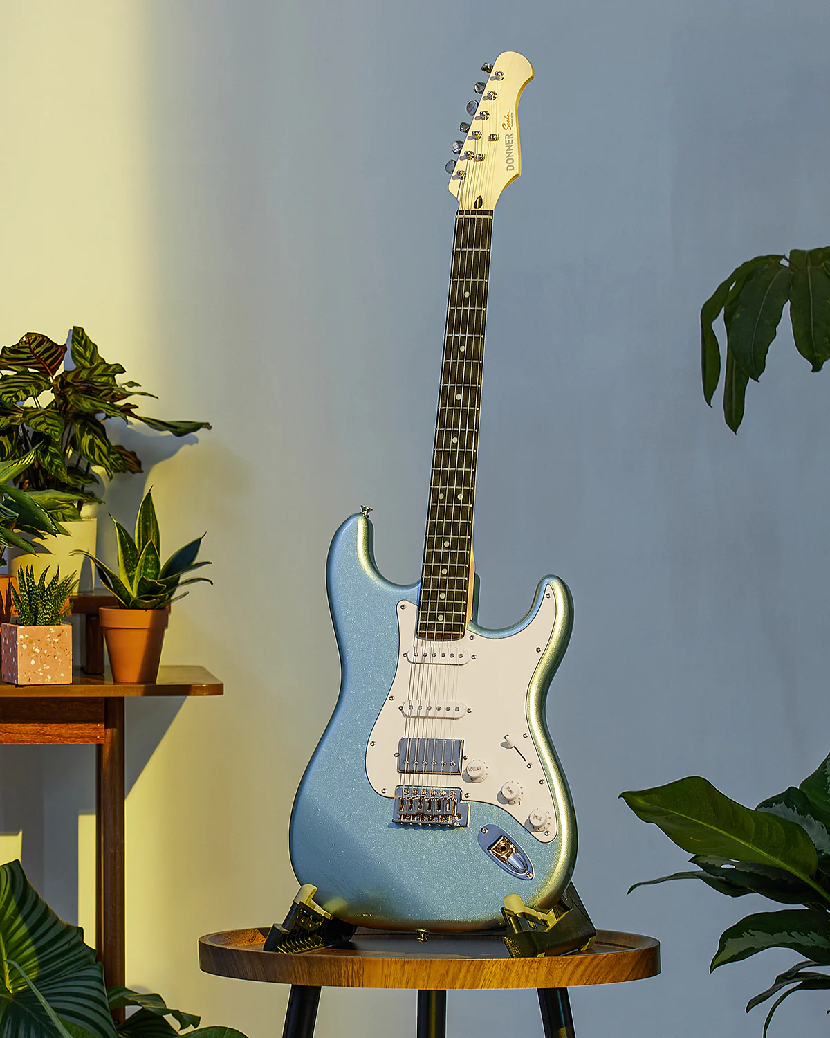 Donner DST-152 HSS-Pickup E-Gitarre - Image 11
